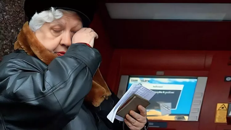 Прицел на возраст. Как мошенники обманывают пенсионеров и откуда у пожилых белорусов огромные суммы наличных?