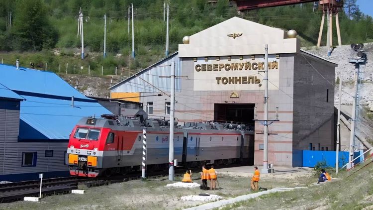 Белорус в Бурятии за шесть тысяч долларов взорвал поезда, а судить его будут в Москве. «Сильные Новости» собрали всю имеющуюся информацию по резонансному делу, точкой отсчета которого стала Беларусь