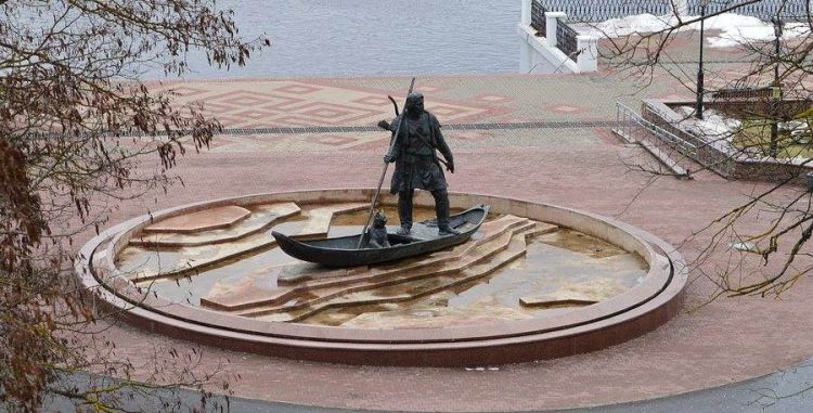 Пена, огонь и секретный вентиль: вспомнили загадочные, странные и даже опасные истории о гомельских фонтанах