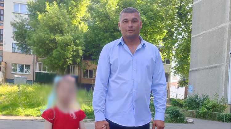 «У меня один косяк – работаю вахтовым методом». Многодетного отца из Мозыря хотят лишить родительских прав, но он намерен бороться за детей