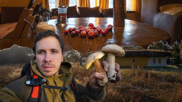 Дом из глины, блог на Ютубе и редкие сорта томатов. Как в одиночку живет в глухой деревне под Лельчицами самый настоящий полесский Робинзон
