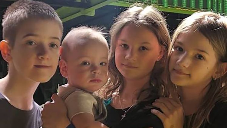 «Кто-то приходит в семью из маминого животика, а кто-то – из домика, где малыши ждут своих родителей». Гомельчанка взяла ребенка из детского дома 10 лет назад и ни разу об этом не пожалела