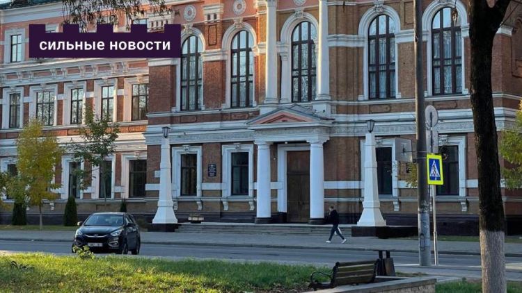 Гомельскія ўлады зноў загаварылі пра стварэнне ў горадзе пешаходнай вуліцы. «Моцныя Навіны» ўзгадалі, калі і дзе раней планавалі зрабіць пешаходку і чаму так дасюль і не атрымалася