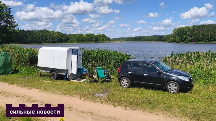Полгода работы и 3200 долларов: Гомельчанин сам построил автодом и объездил на нем всю Беларусь
