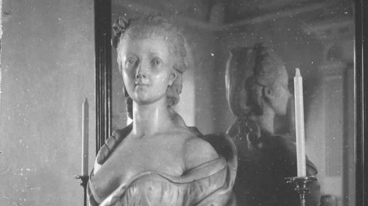 «Ты рай, ты май, ты вясна». Расказваем пра пяць яскравых жанчын, якія жылі ў нараўлянскім палацы, дзе цяпер ідзе рэстаўрацыя